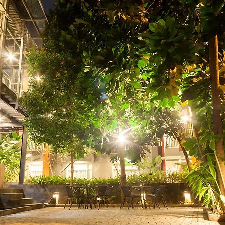 Griya Regato Hotel Jakarta Exterior photo