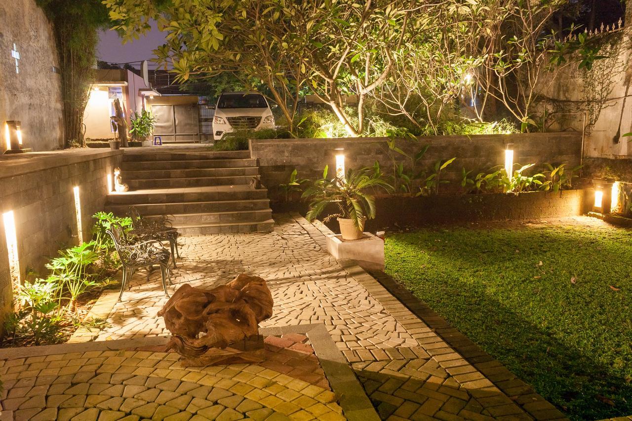 Griya Regato Hotel Jakarta Exterior photo
