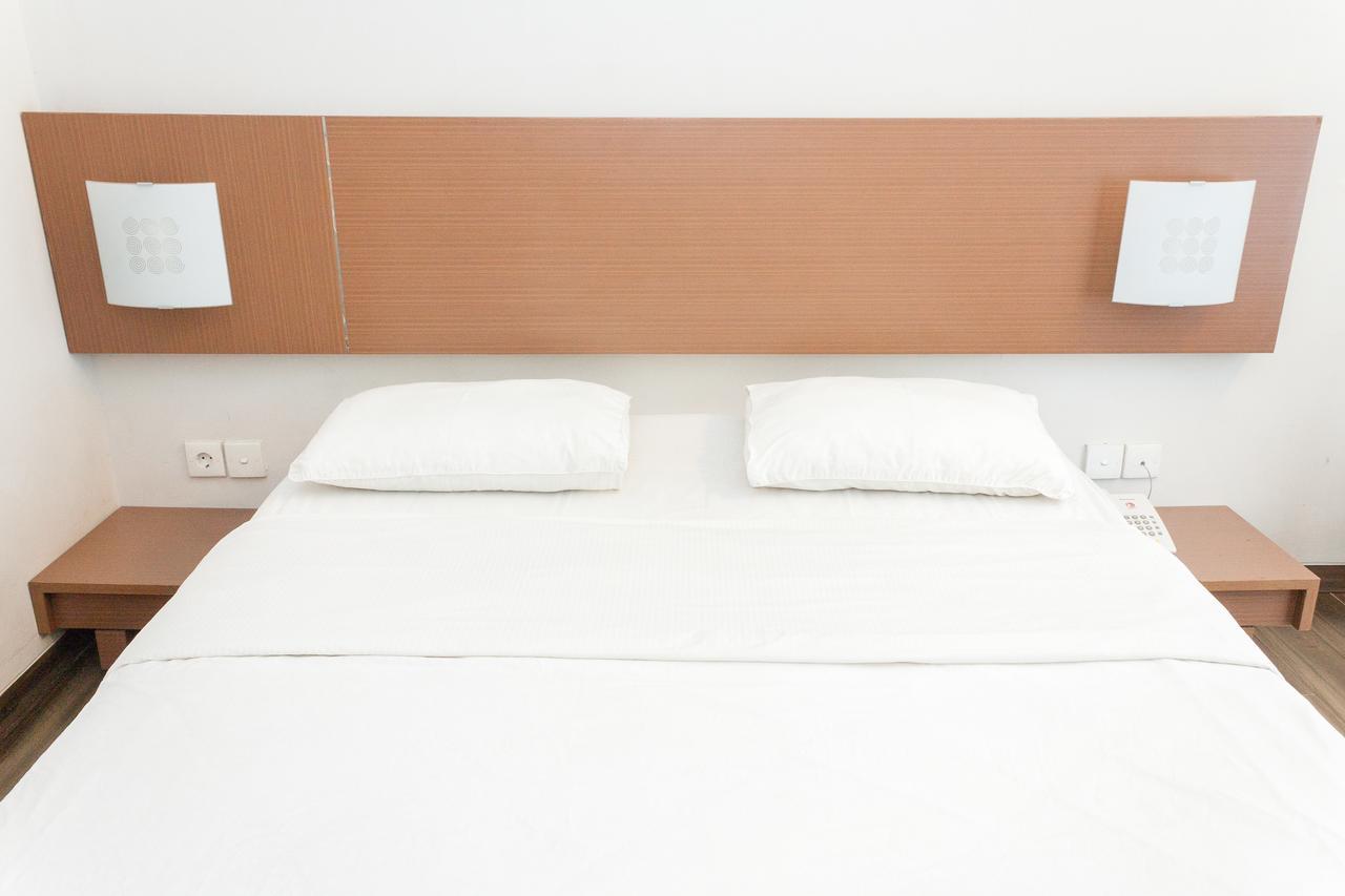 Griya Regato Hotel Jakarta Room photo